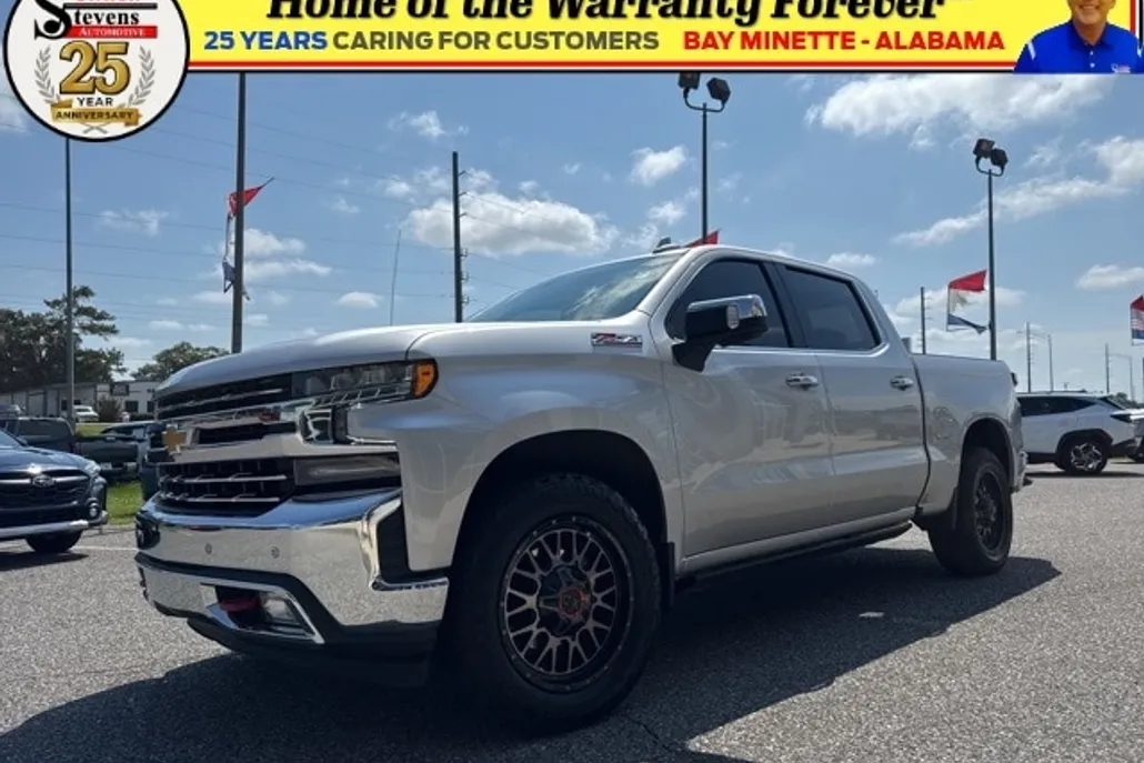 2022 Chevrolet Silverado 1500 LTZ photo 1