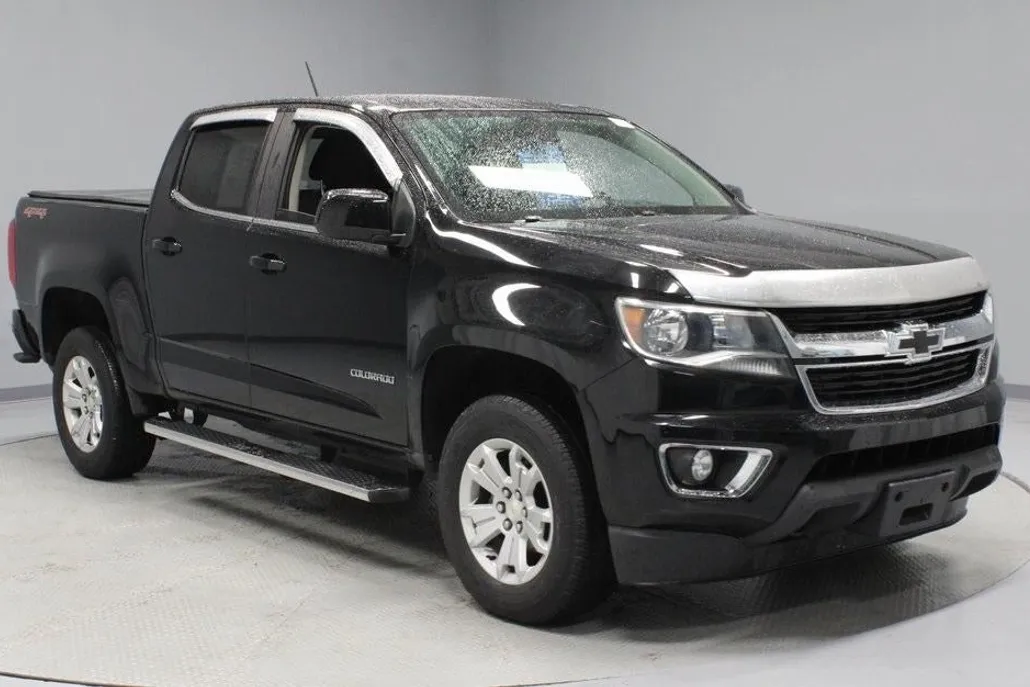 2017 Chevrolet Colorado LT photo 1
