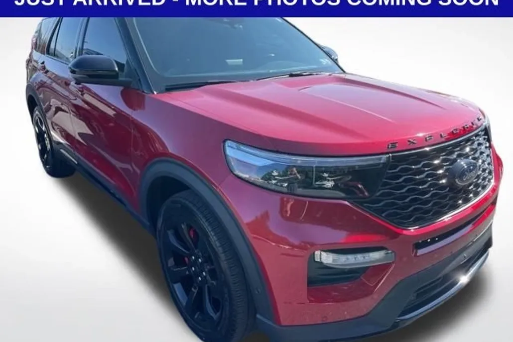 2022 Ford Explorer ST photo 1