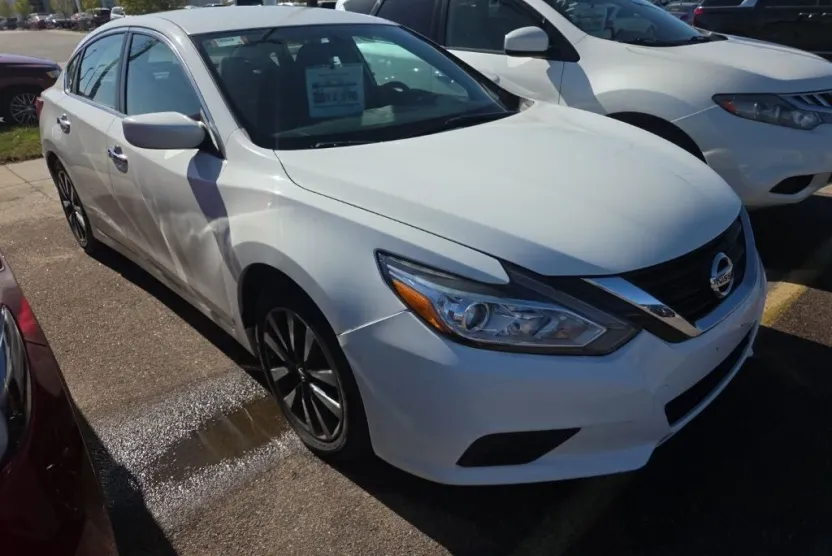 2018 Nissan Altima 2.5 SV photo 1