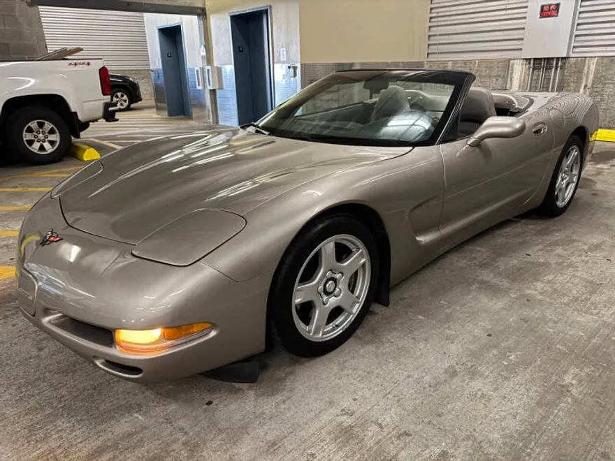 1998 Chevrolet Corvette photo 1