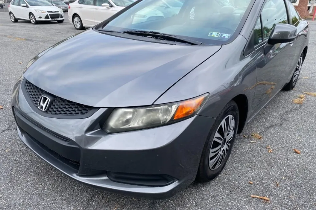 2012 Honda Civic LX photo 1