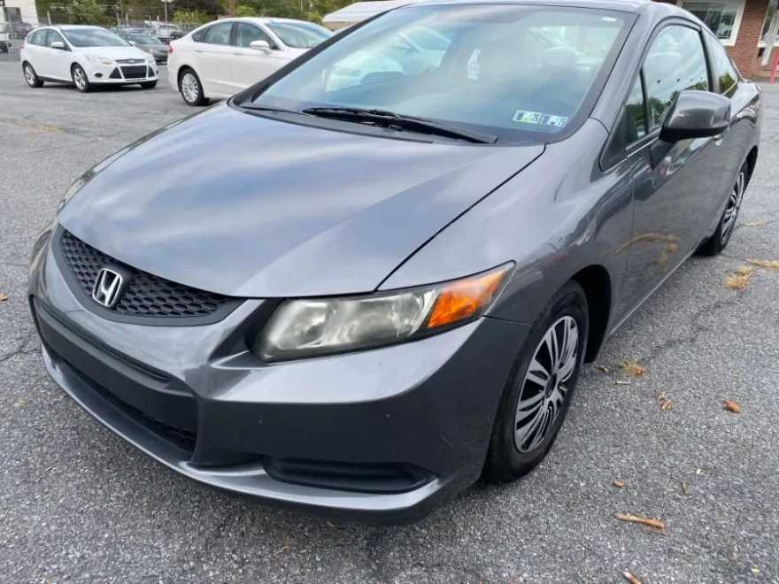 2012 Honda Civic LX photo 1