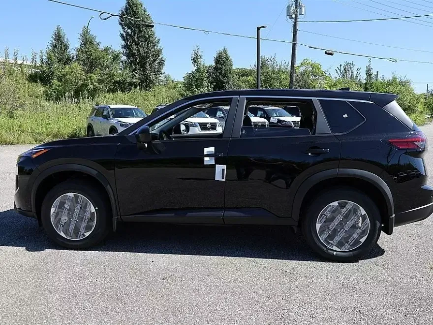 2026 Nissan Rogue SV photo 1