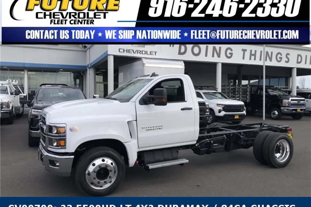 2023 Chevrolet Silverado 5500HD LT photo 1