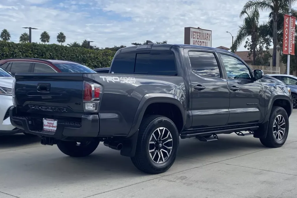 2023 Toyota Tacoma SR5 photo 1
