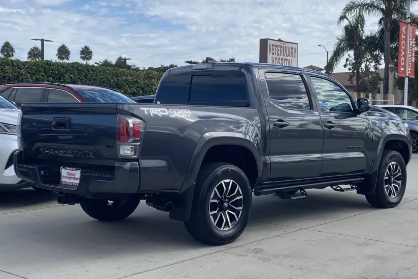 2023 Toyota Tacoma SR5 photo 1