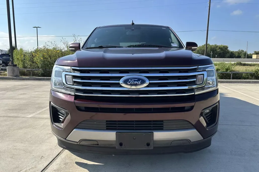 2020 Ford Expedition XLT photo 1