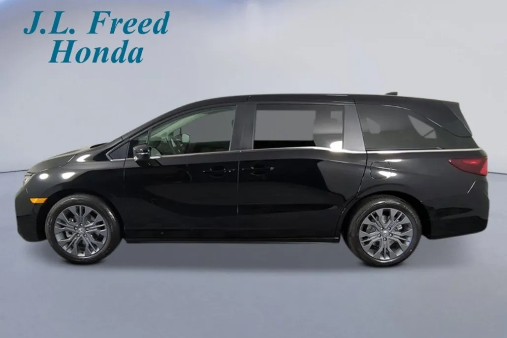 2026 Honda Odyssey Touring photo 1
