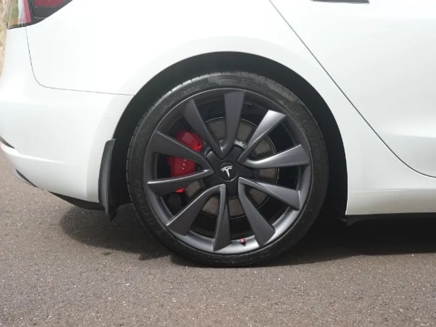 2020 Tesla Model 3 Performance photo 14