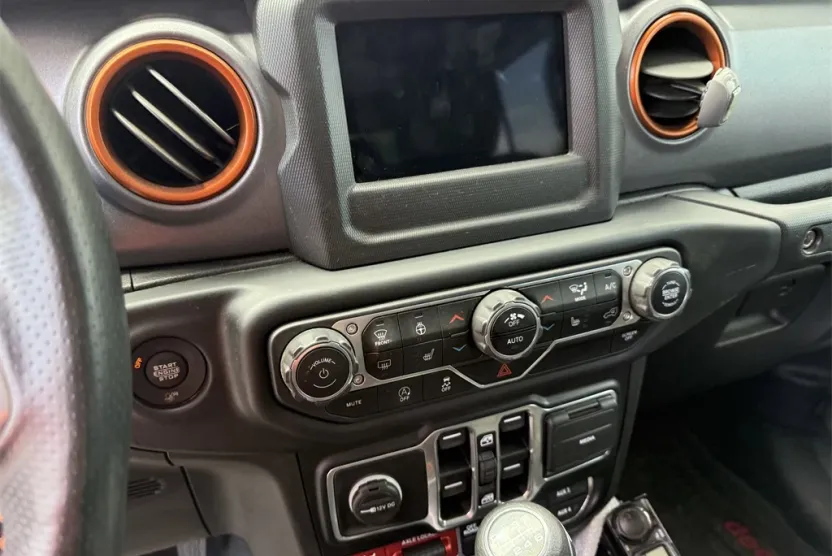 2021 Jeep Gladiator Mojave photo 1
