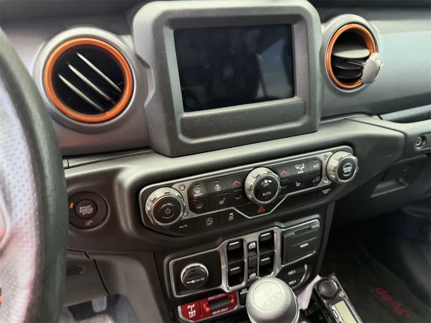 2021 Jeep Gladiator Mojave photo 1