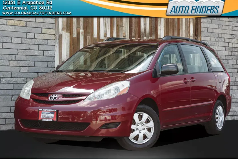 2007 Toyota Sienna CE photo 1