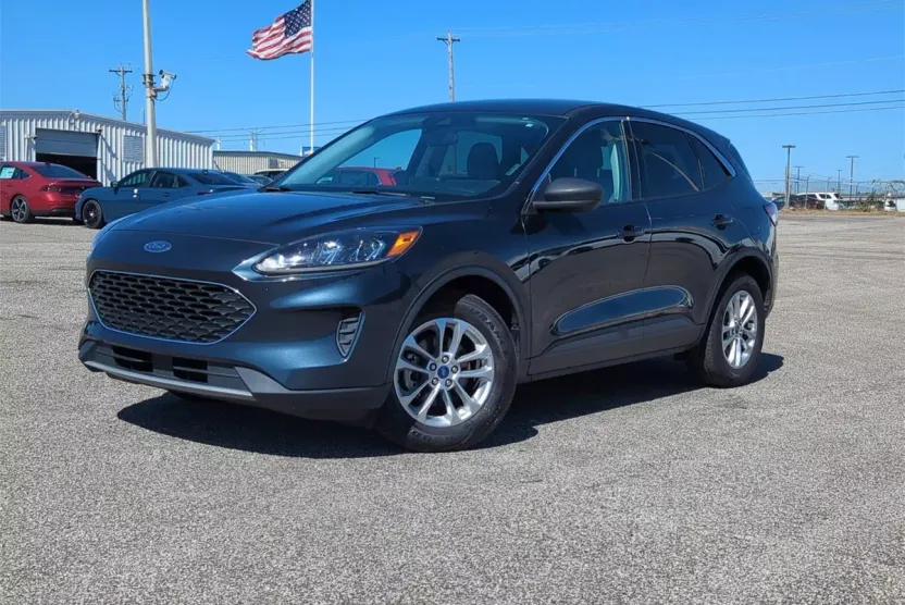2022 Ford Escape SE photo 1