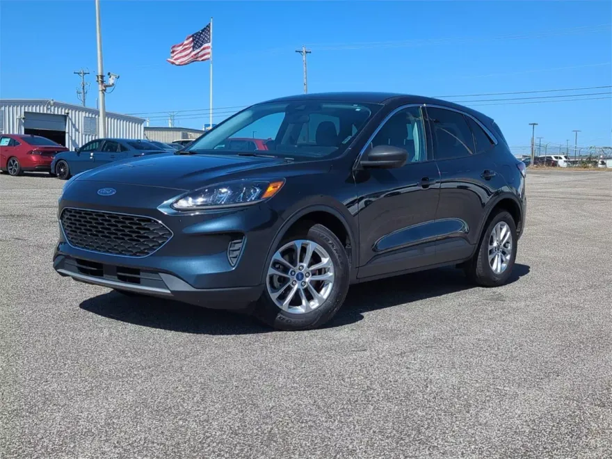 2022 Ford Escape SE photo 1