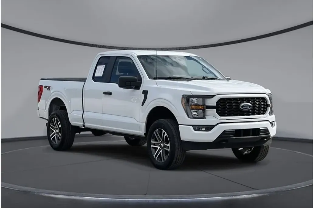 2023 Ford F-150 XL photo 1