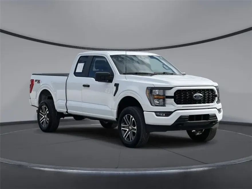 2023 Ford F-150 XL photo 1