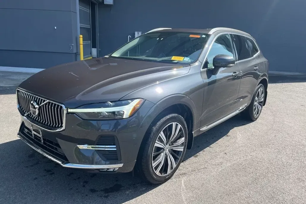 2022 Volvo XC60 Inscription photo 1
