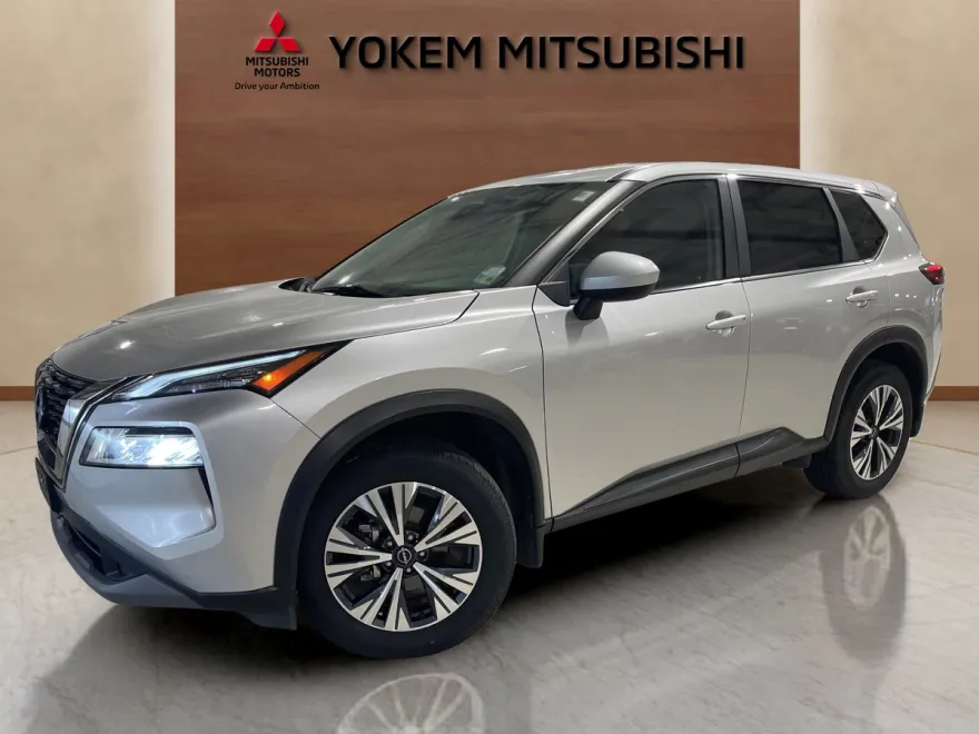 2023 Nissan Rogue SV photo 1