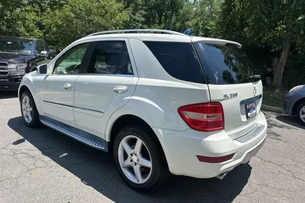 2011 Mercedes Benz ML 550 4MATIC photo 1