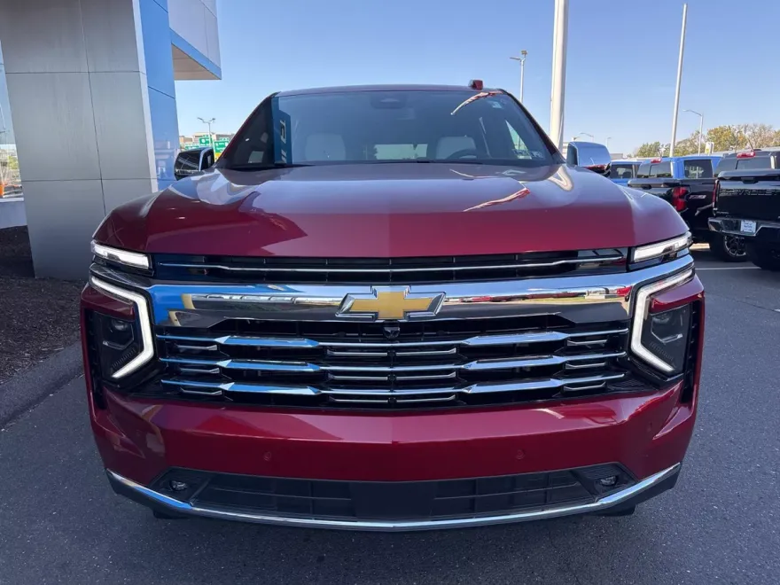 2025 Chevrolet Tahoe Premier photo 1