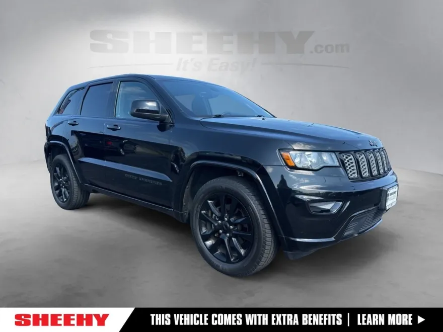 2017 Jeep Grand Cherokee Altitude photo 1