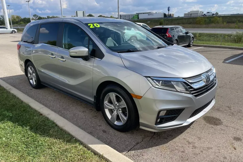 2020 Honda Odyssey EX-L photo 1