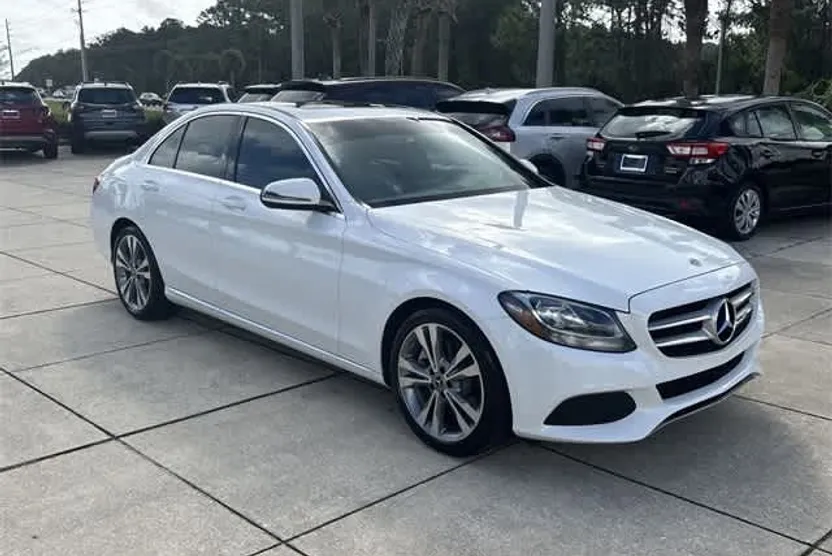 2018 Mercedes Benz C 300 photo 1