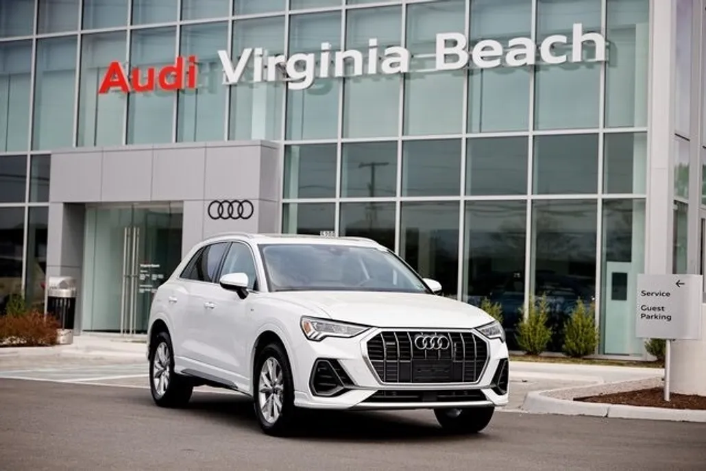 2025 Audi Q3 S line Premium Plus photo 1