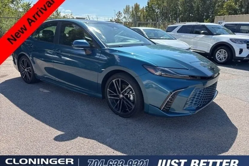 2025 Toyota Camry XSE photo 1