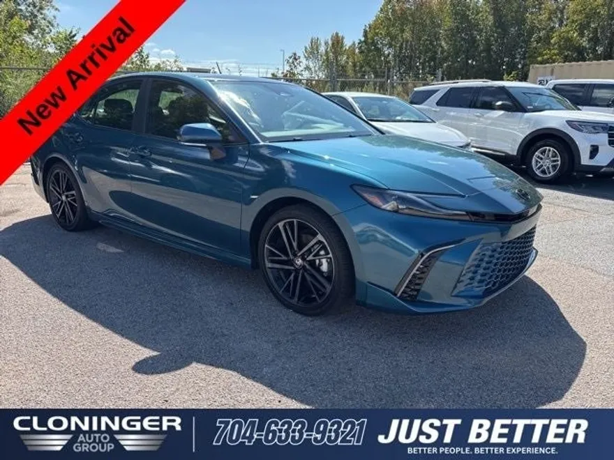 2025 Toyota Camry XSE photo 1