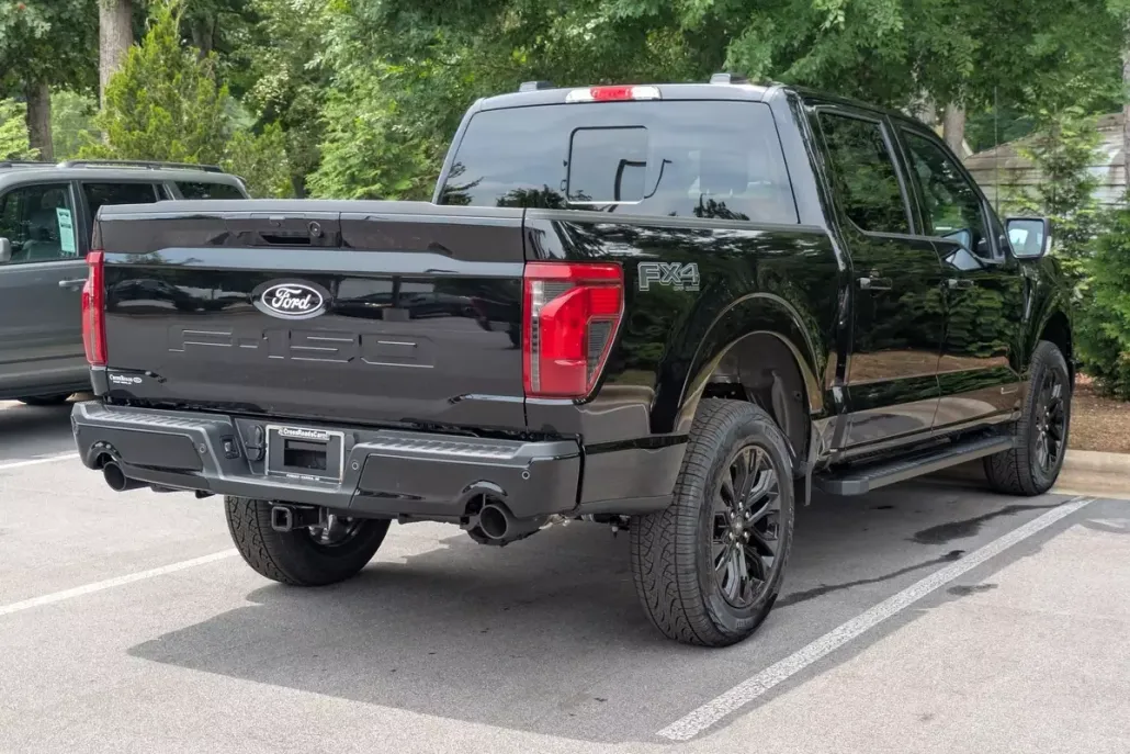 2025 Ford F-150 XLT photo 1