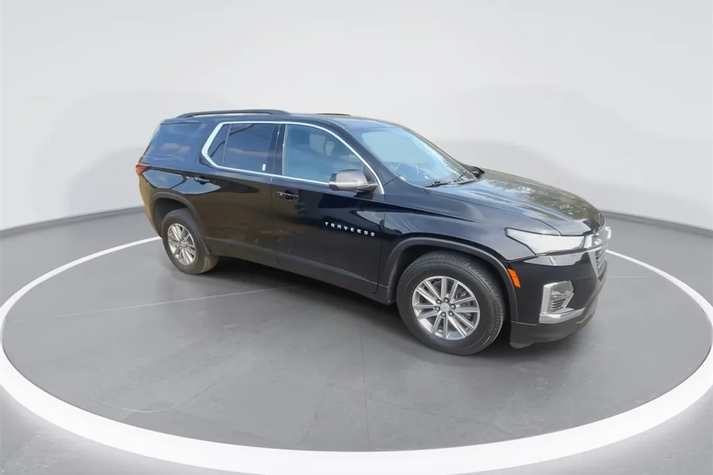 2022 Chevrolet Traverse photo 1