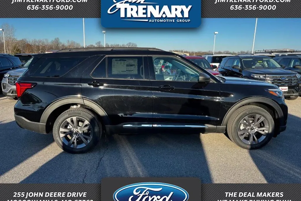2025 Ford Explorer photo 1