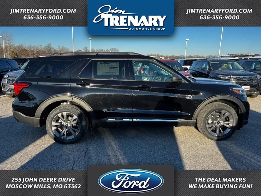 2025 Ford Explorer photo 1