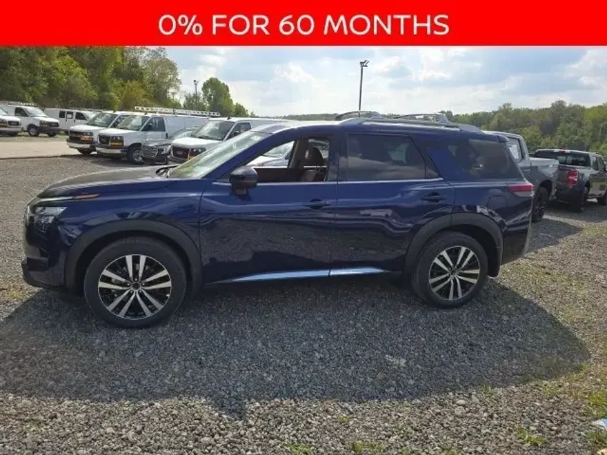 2025 Nissan Pathfinder Platinum photo 1