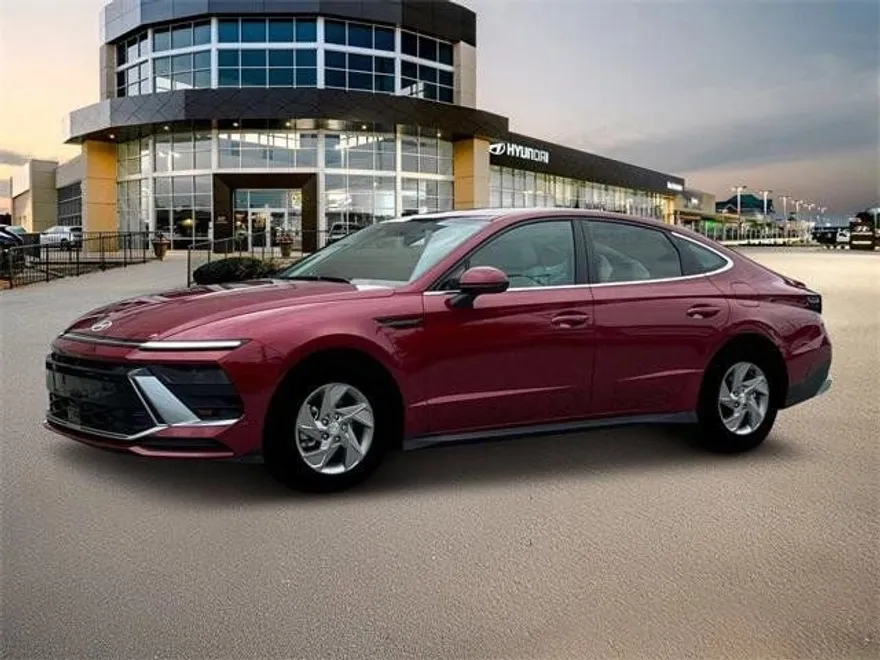 2025 Hyundai Sonata SE photo 1
