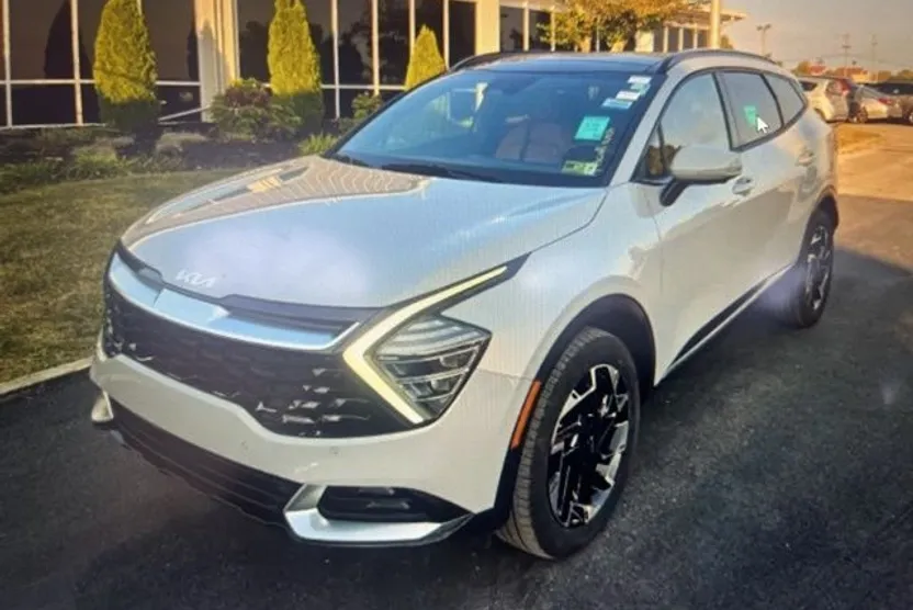 2023 Kia Sportage photo 1