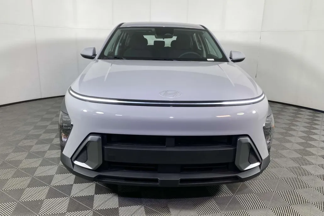 2026 Hyundai Kona SE photo 1