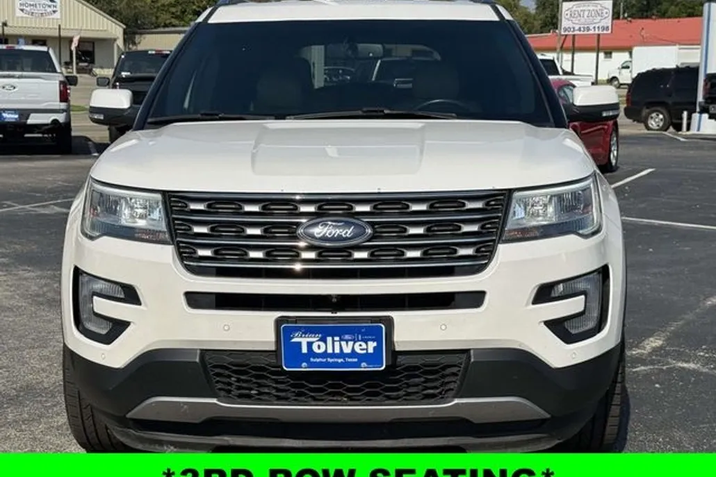 2017 Ford Explorer Limited Sport photo 1