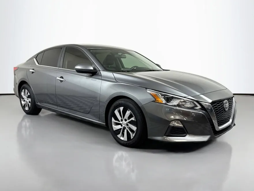 2019 Nissan Altima 2.5 S photo 1