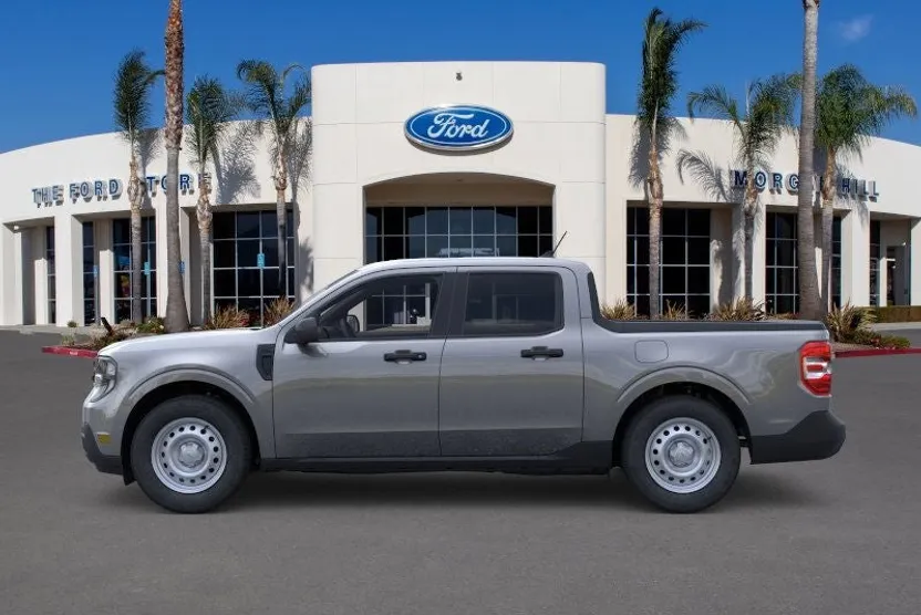 2025 Ford Maverick XL photo 1