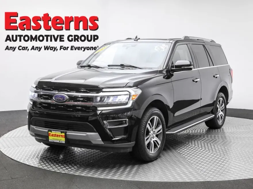 2023 Ford Expedition Limited photo 1