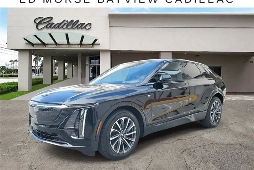 2025 Cadillac Lyriq Sport photo 1