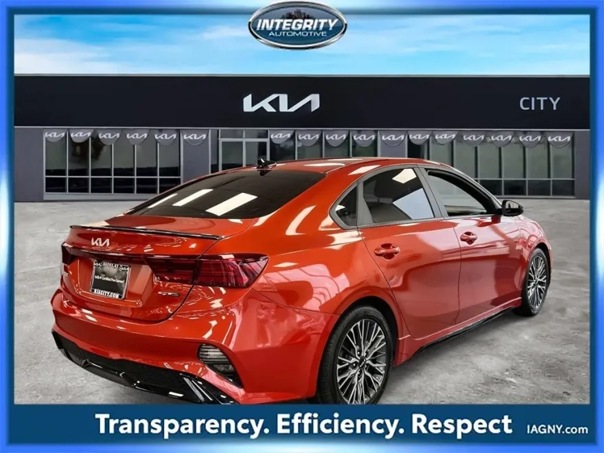 2023 Kia Forte GT-Line photo 5