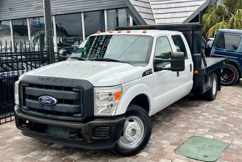 2016 Ford F-350 photo 1