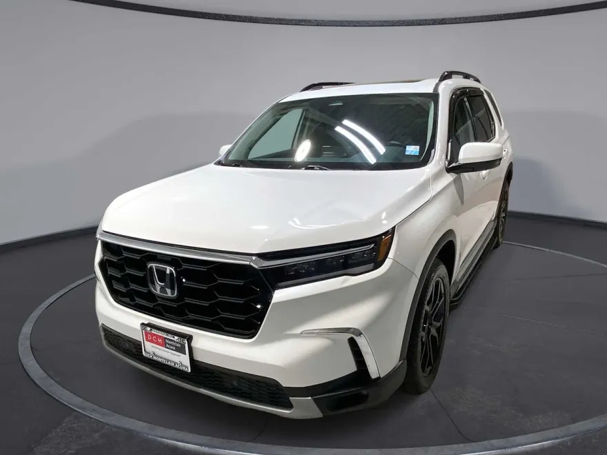 2025 Honda Pilot Touring photo 1