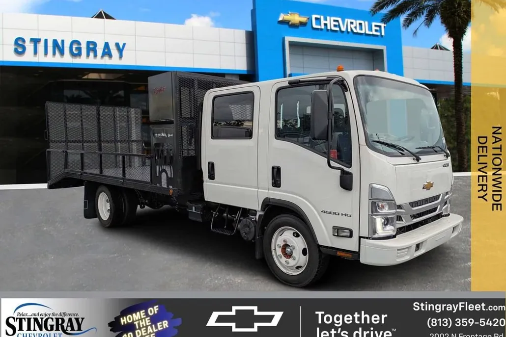 2025 Chevrolet Silverado 4500HD photo 1