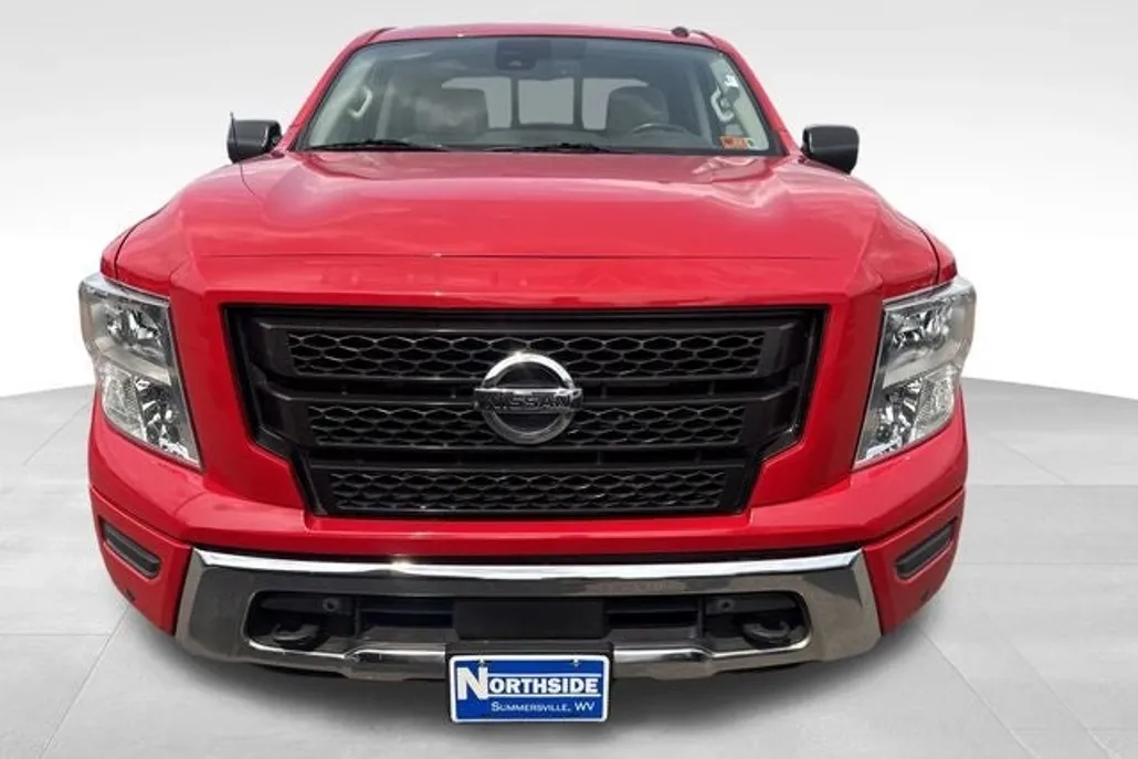2021 Nissan Titan Crew Cab SV photo 1