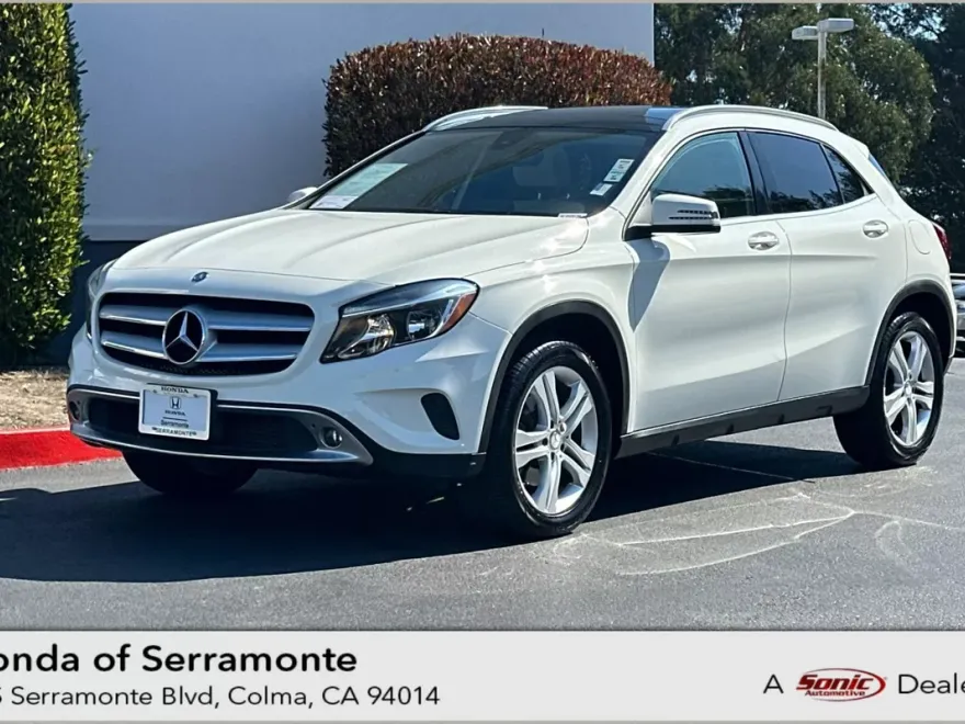 2016 Mercedes Benz GLA 250 photo 1